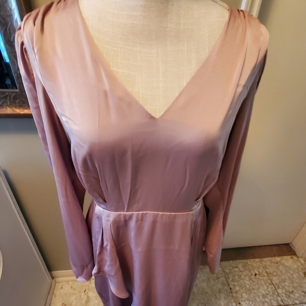 Dress - Picture 2 of 8